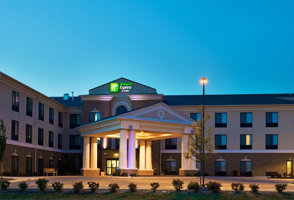 Holiday Inn Express Hotel & Suites Morris By Ihg Extérieur photo