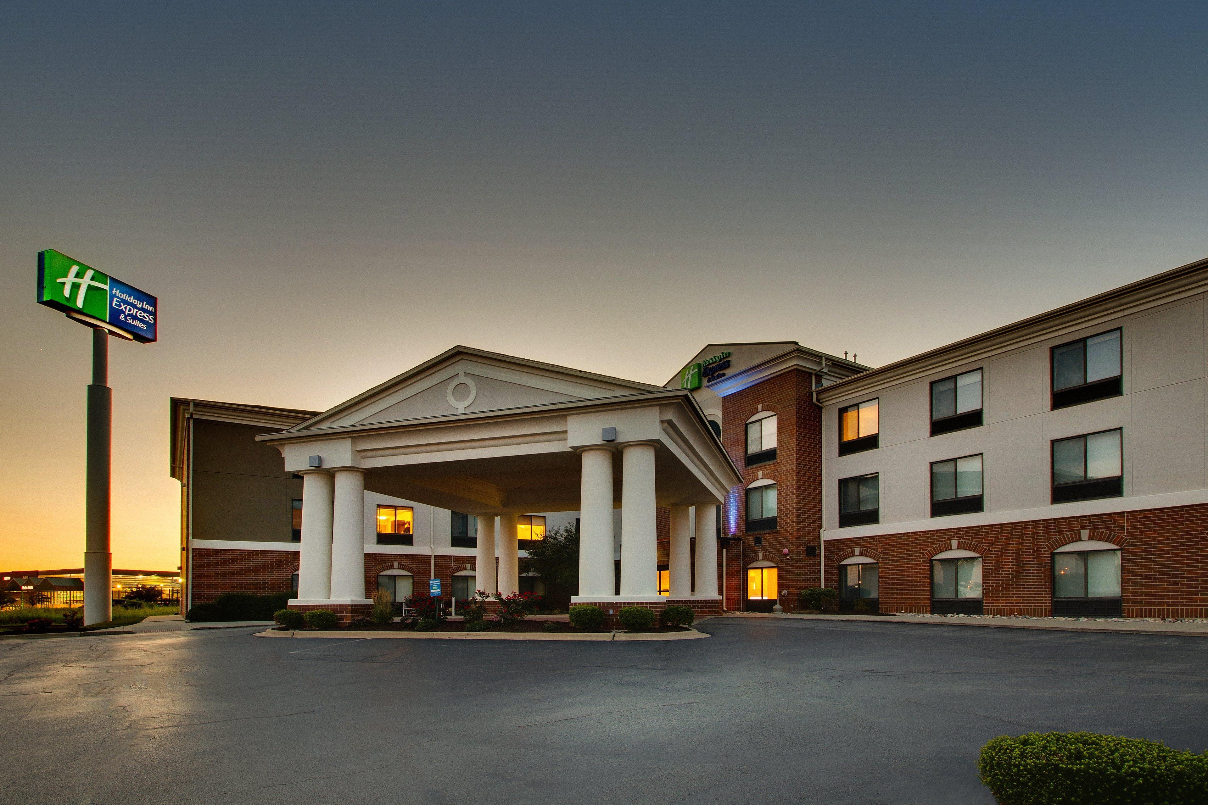 Holiday Inn Express Hotel & Suites Morris By Ihg Extérieur photo