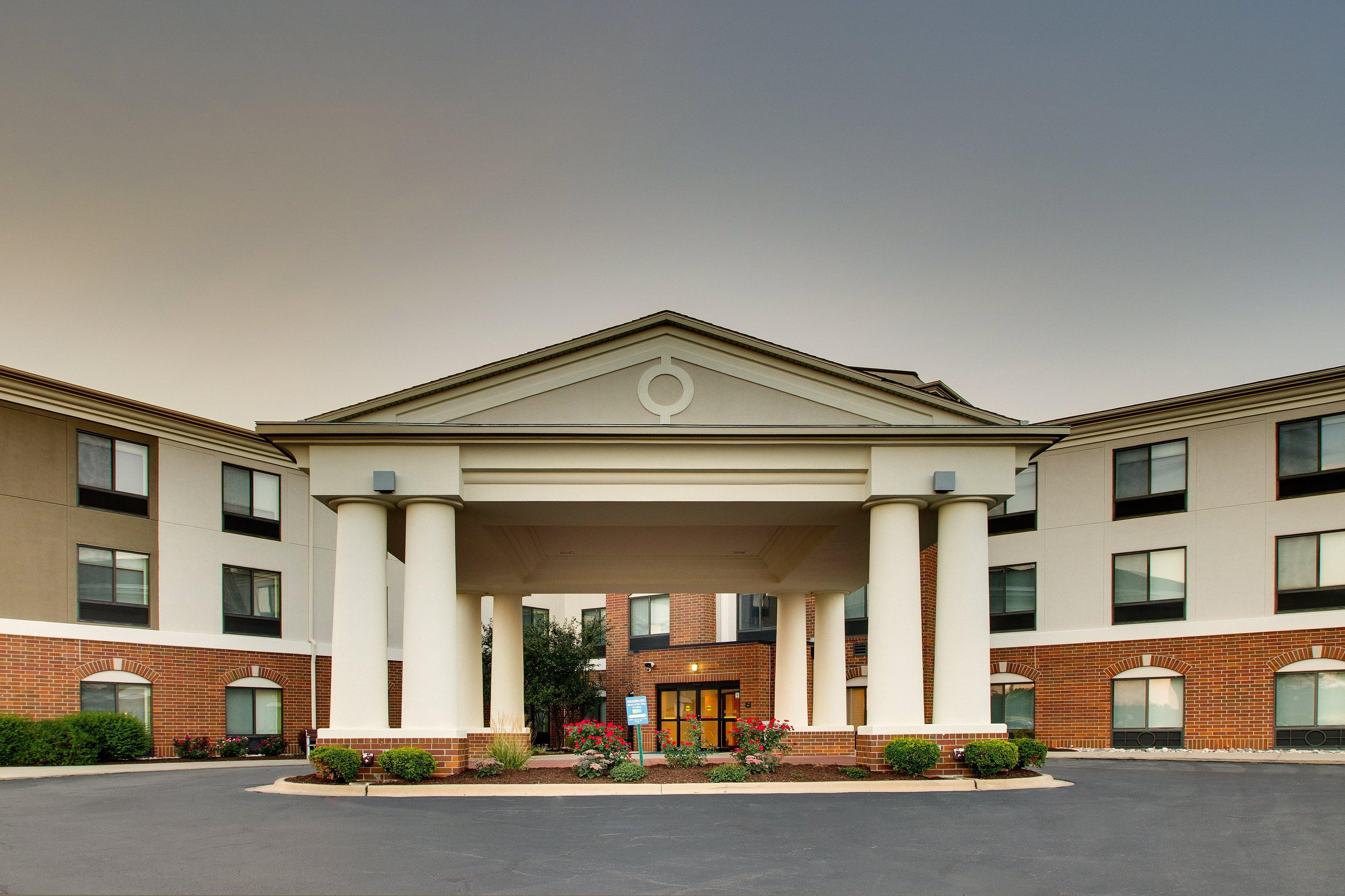 Holiday Inn Express Hotel & Suites Morris By Ihg Extérieur photo